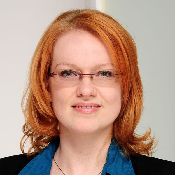 Anja Seipelt, Fachanwältin